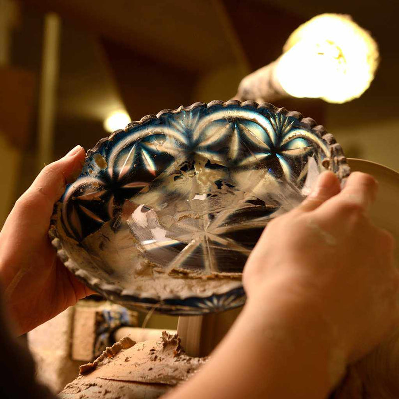 [GLASS] DOUBLE-COVERED LATTICE OLD GLASS (GREEN-LAPIS LAZULI) IN A PAULOWNIA BOX | SATUMA VIDRO | SATSUMA CUT GLASS