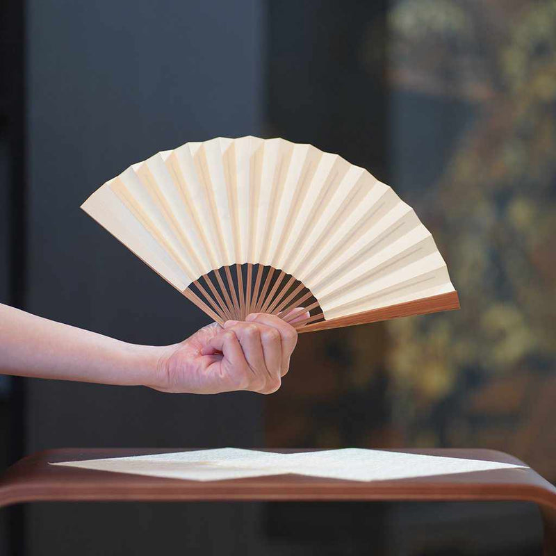 [HAND FAN] WOMAN'S HORSE, SOOT AND BAMBOO | UNKINDO FUKATSU HAND FAN | EDO FOLDING FANS